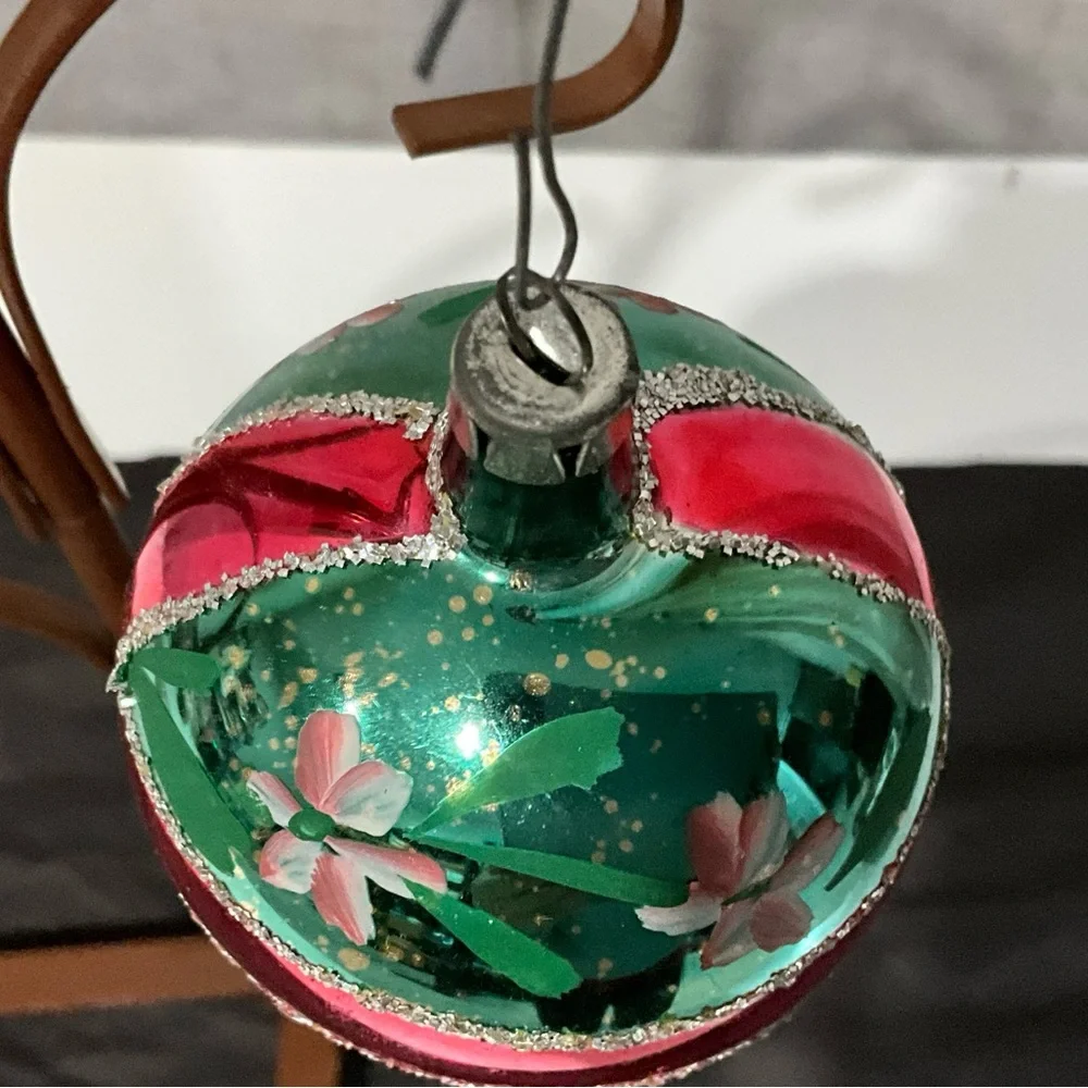 Unique Vintage please christmas no